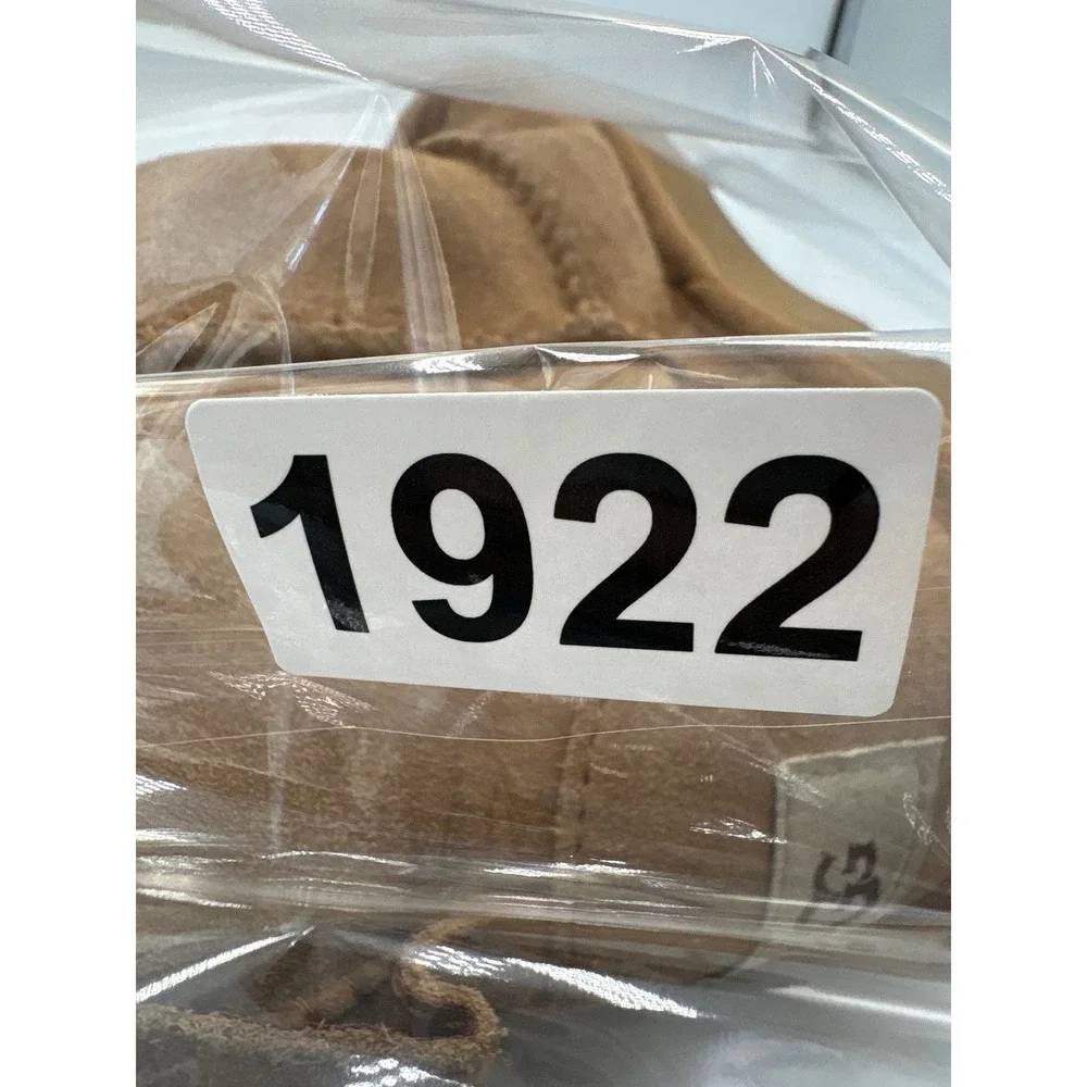 UGG Classic Ultra Mini Boots Size 13 Chestnut Kids Winter Cozy Suede 1017715K